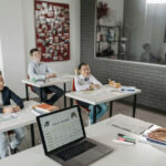 Digitaler Zugang und Kompetenzen an modernen Schulen